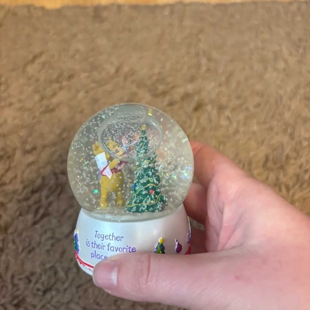 Winnie the Pooh & Piglet Together Christmas Snowglobe Disney Hallmark Vintage